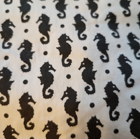 Brooks Brothers Sea horse preppy size 10 ladies shorts - Picture 6 of 16